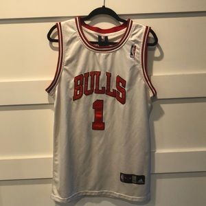 Derrick Rose Bulls jersey
